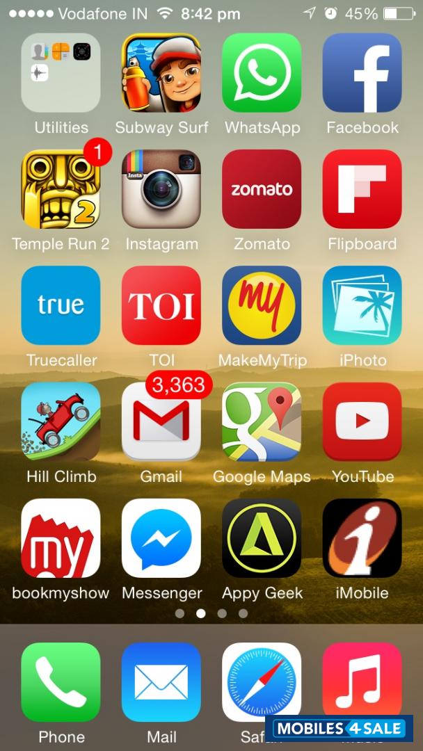 White Apple iPhone 5