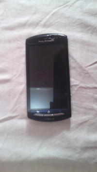 Black-blue Sony Ericsson Xperia neo V