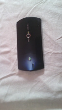 Black-blue Sony Ericsson Xperia neo V