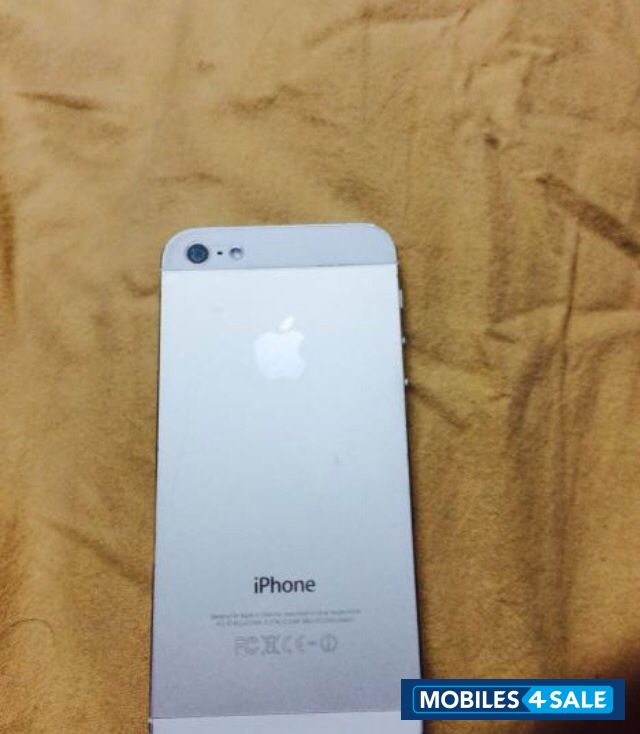 White Apple iPhone 5