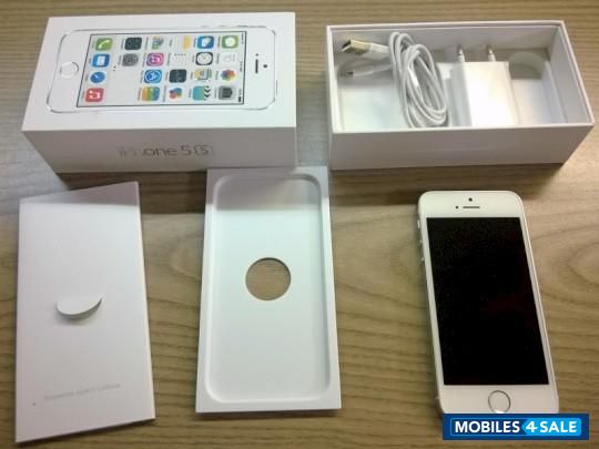 White Apple iPhone 5S