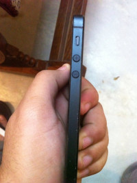 Black Apple iPhone 5