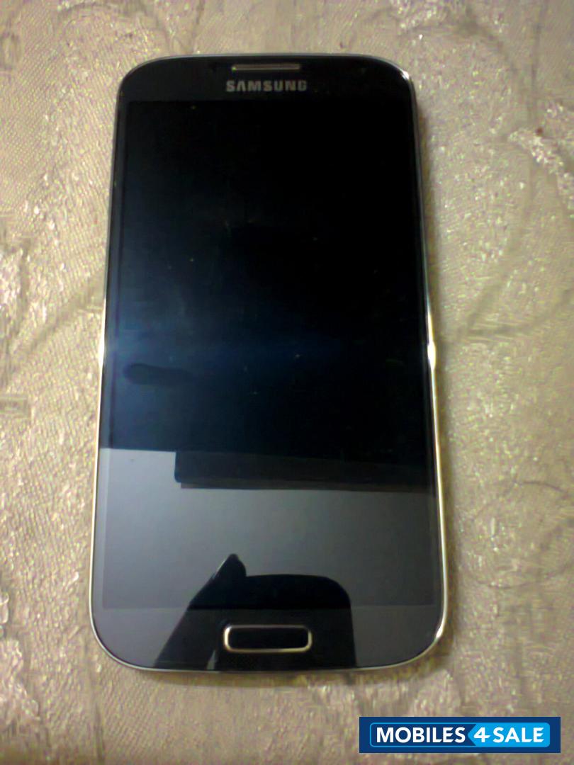 Black Samsung Galaxy S4