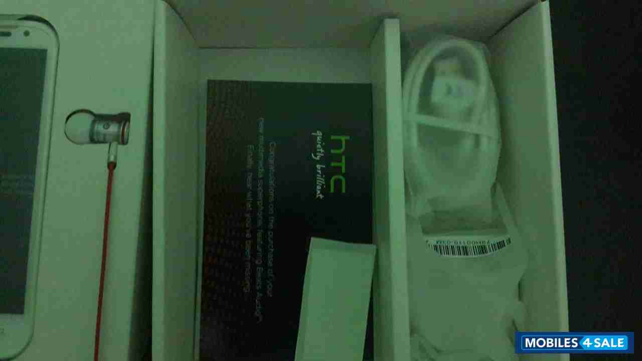 White HTC Sensation XL White HTC Sensation XL
