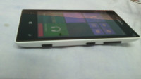 White Nokia Lumia 520