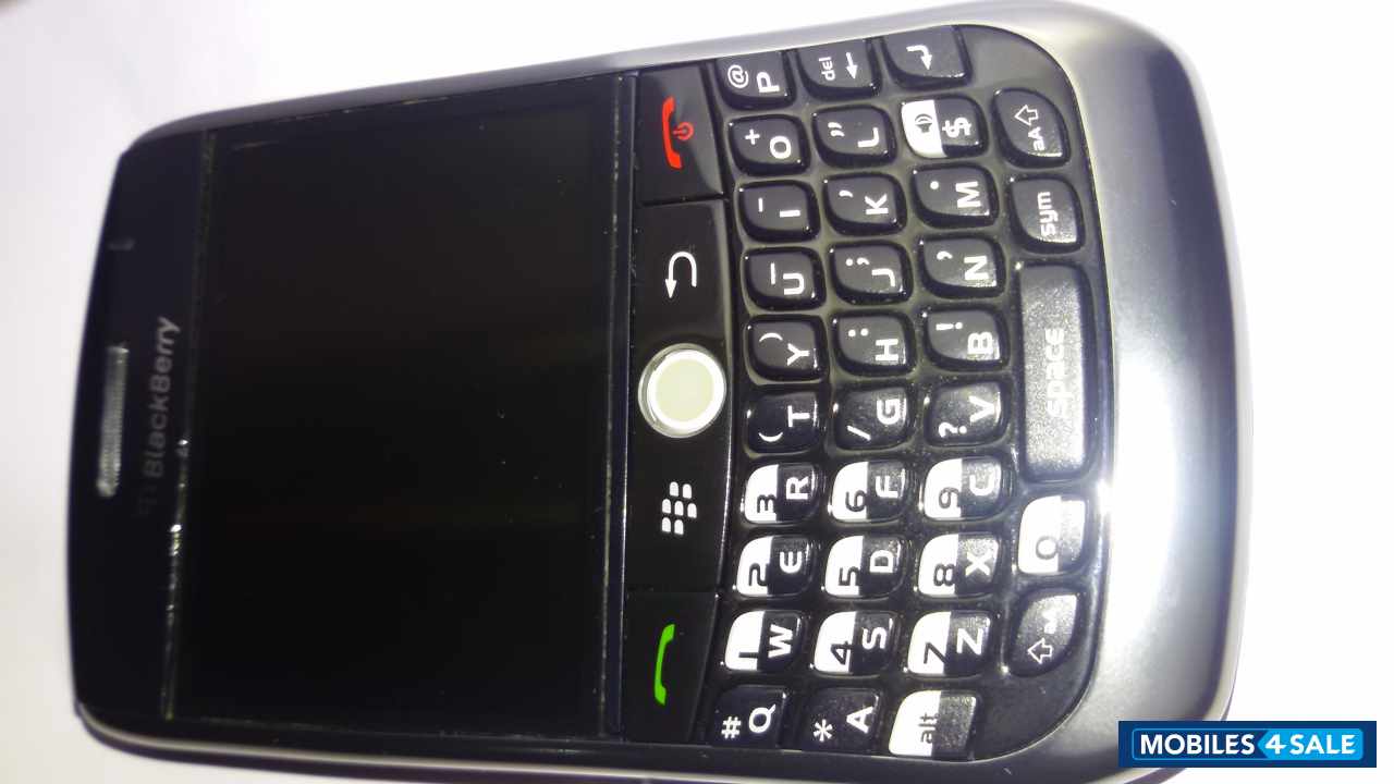Black BlackBerry Curve 8900