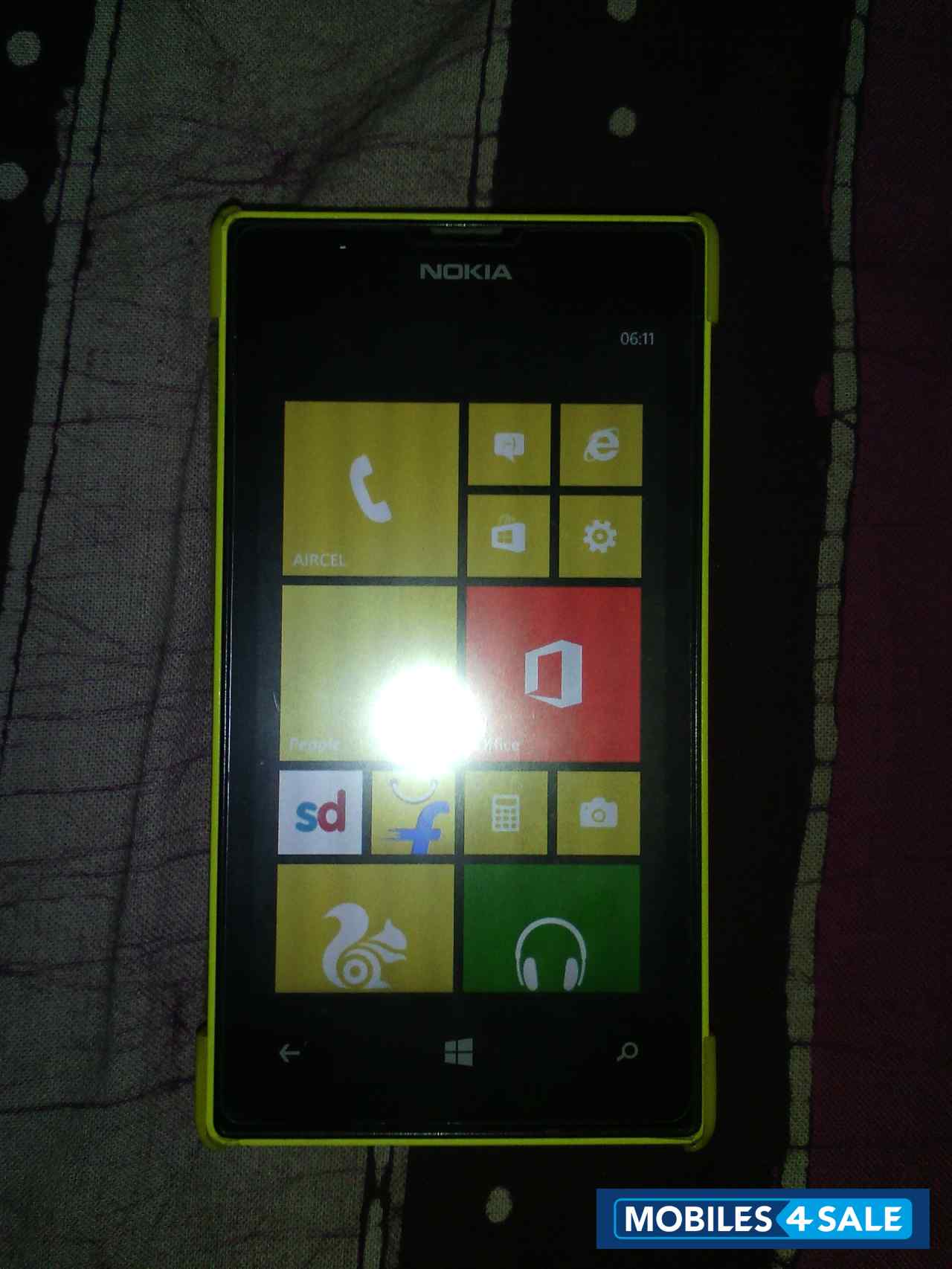 Yellow Nokia Lumia 520