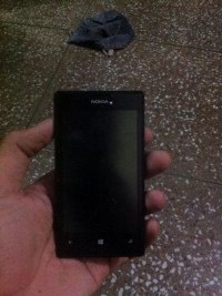 Black Nokia Lumia 520