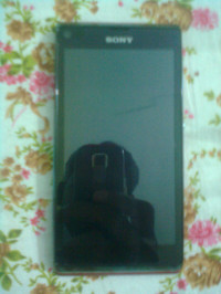 Red Sony Xperia L