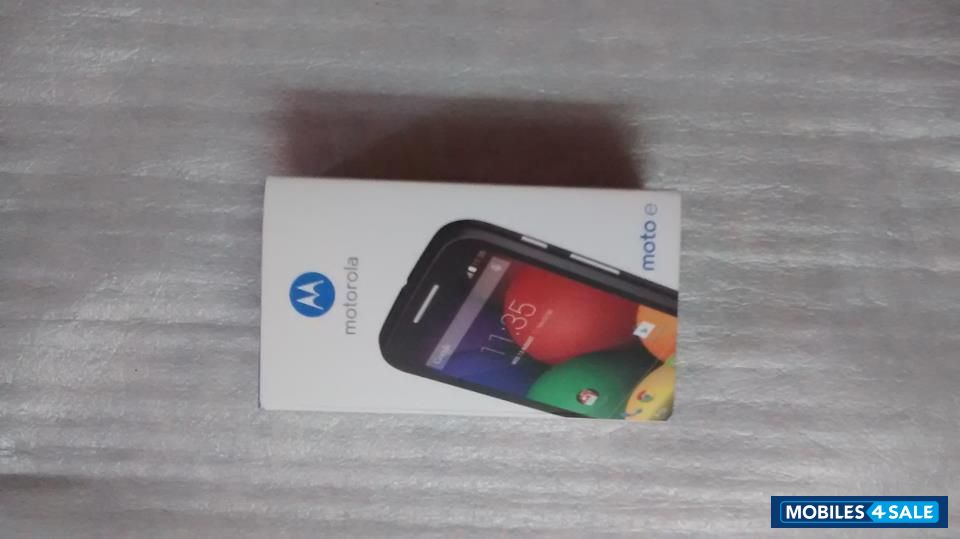 Black Motorola MOTO E