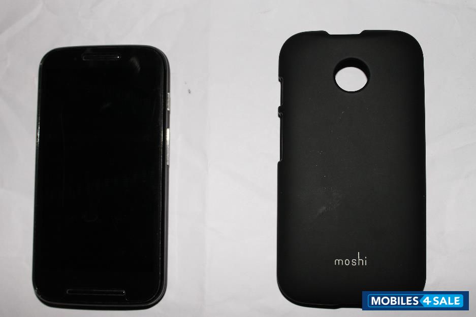 Black Motorola MOTO E Black Motorola MOTO E