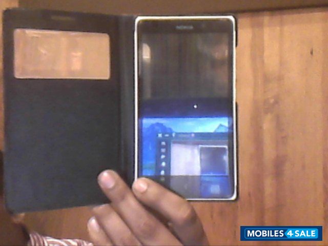 White Nokia XL Dual SIM