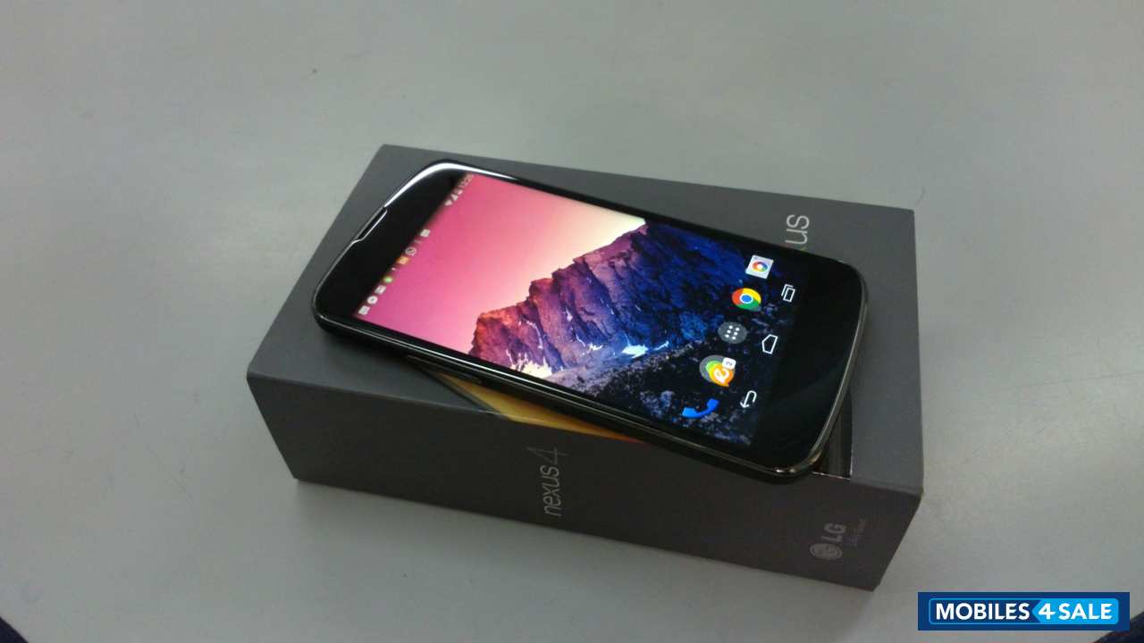 Black Google Nexus 4