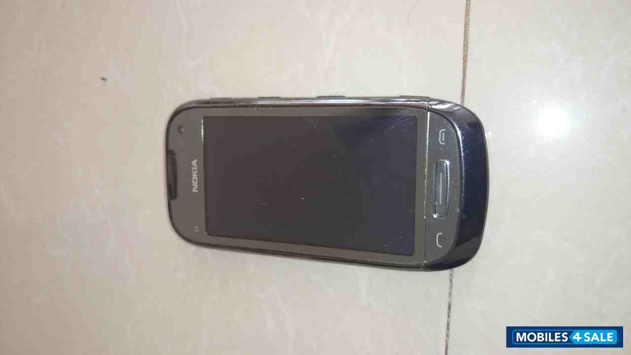 Black Nokia C7