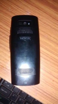 Black Nokia X2-02
