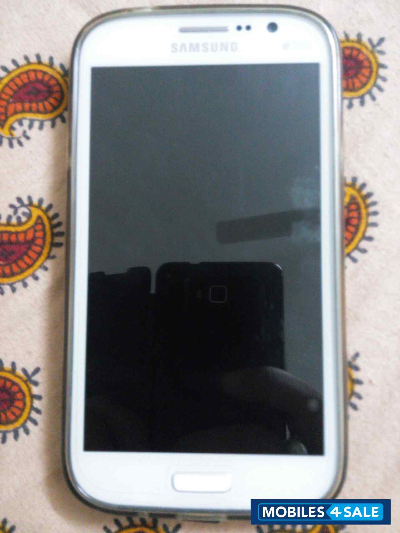 White Samsung Galaxy Grand GT-I9082