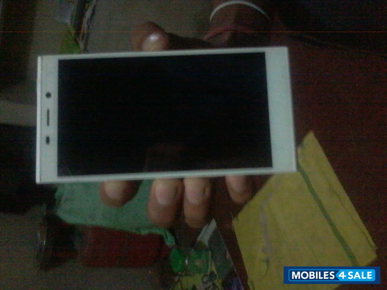 White Gionee Elife E7
