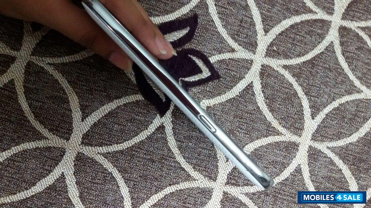 White Samsung Galaxy Grand 2 White Samsung Galaxy Grand 2