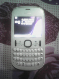 White Nokia Asha 200