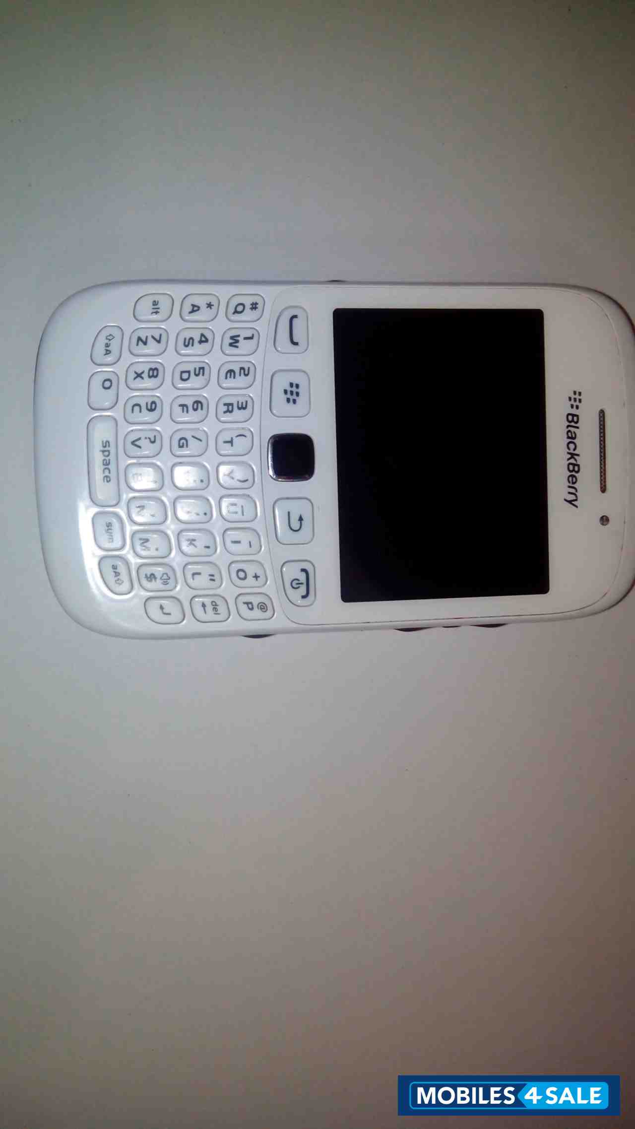 White BlackBerry Curve 9220