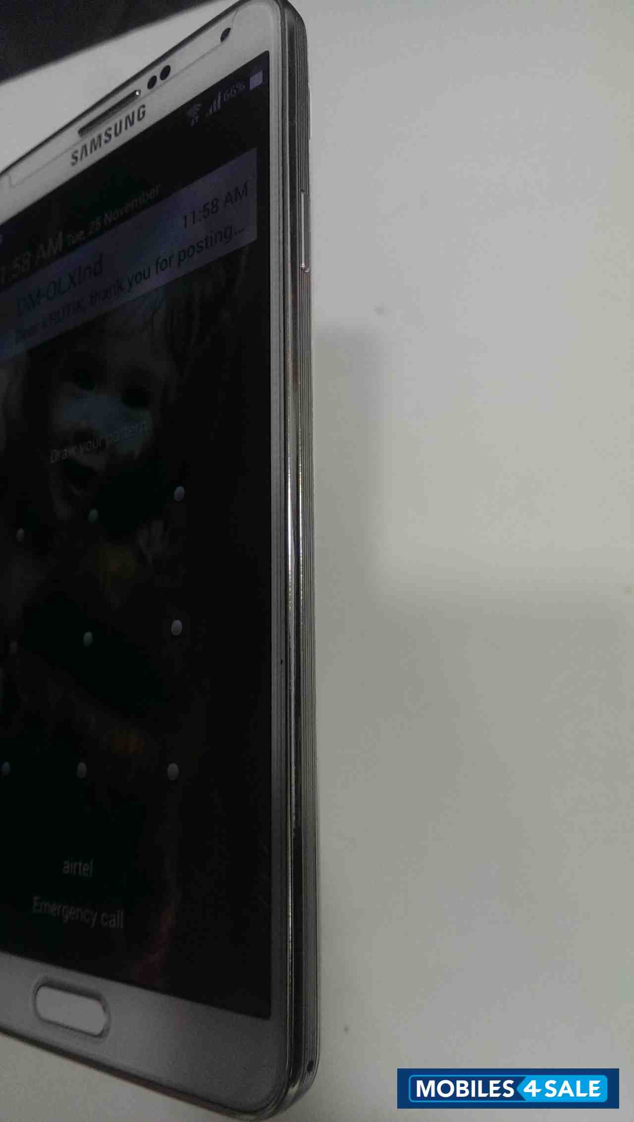 White Samsung Galaxy Note 3