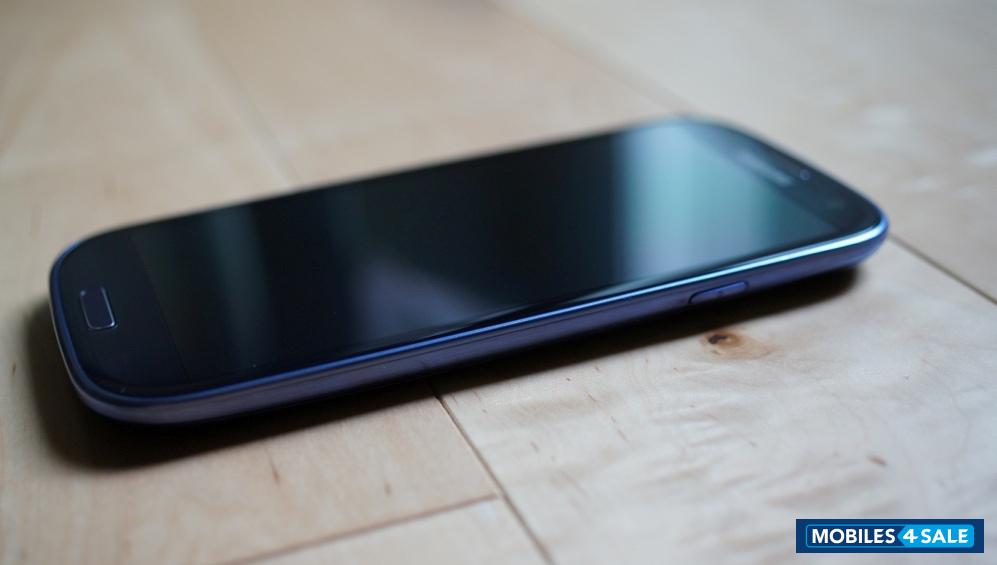 Grey Samsung Galaxy S3