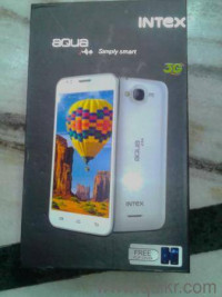 White Intex Aqua i4 Plus