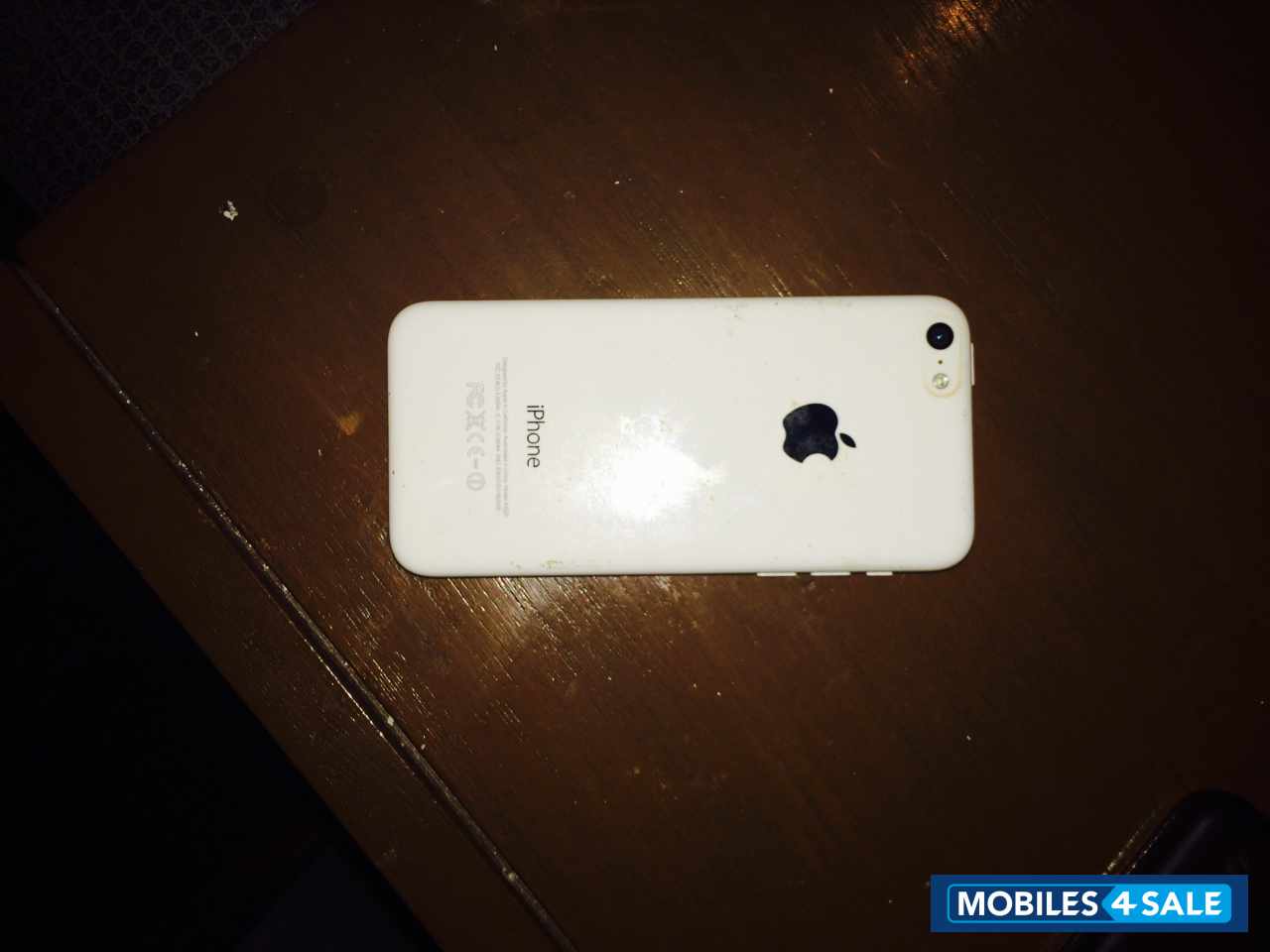 White Apple iPhone 5C