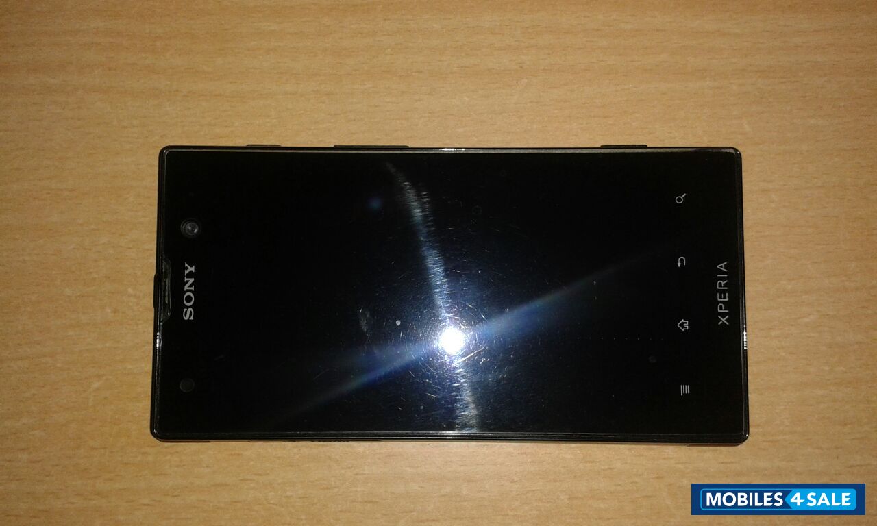 Black Sony Xperia ion