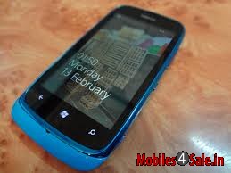 Cyan Nokia Lumia 610