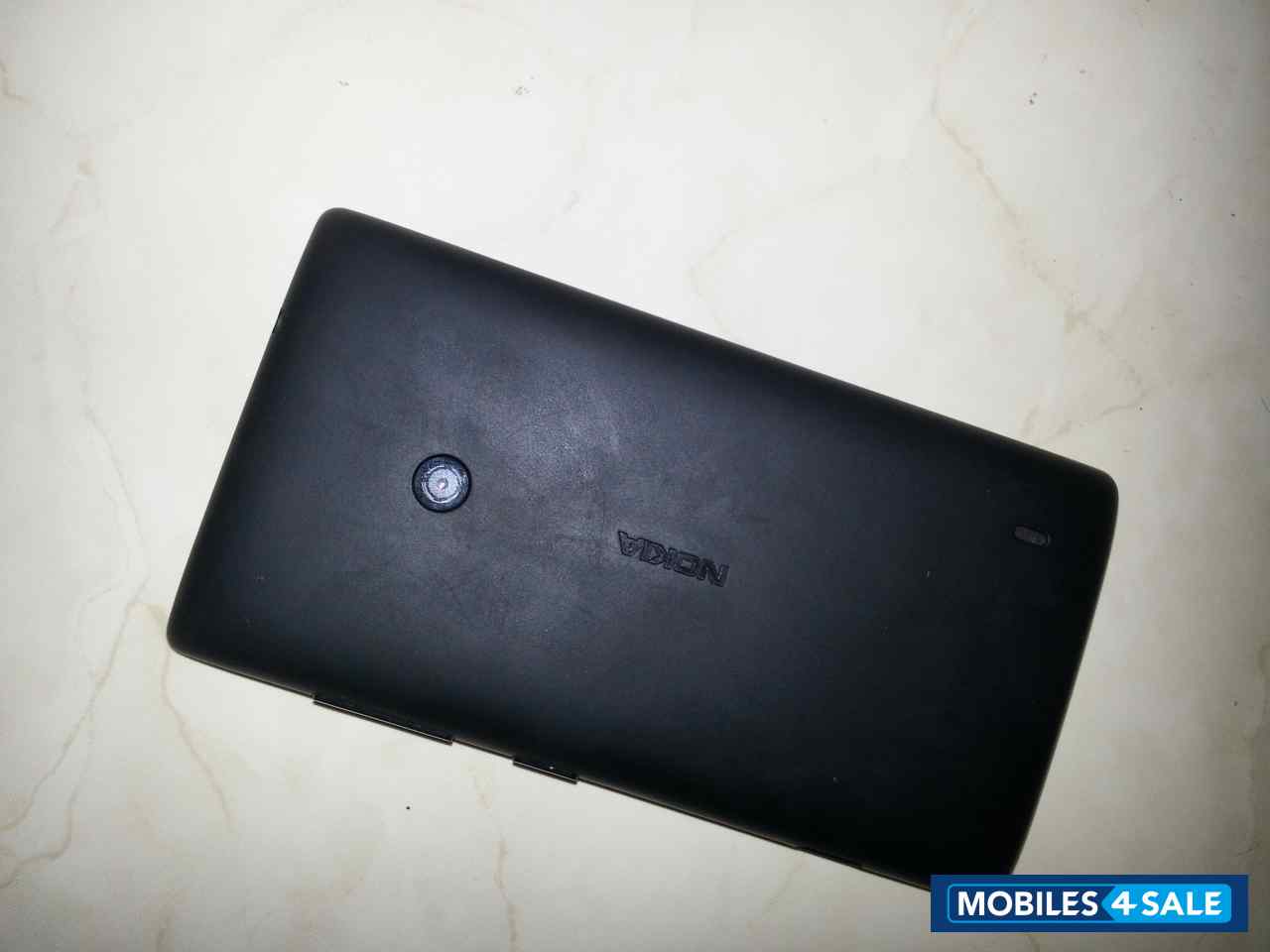 Black Nokia Lumia 520