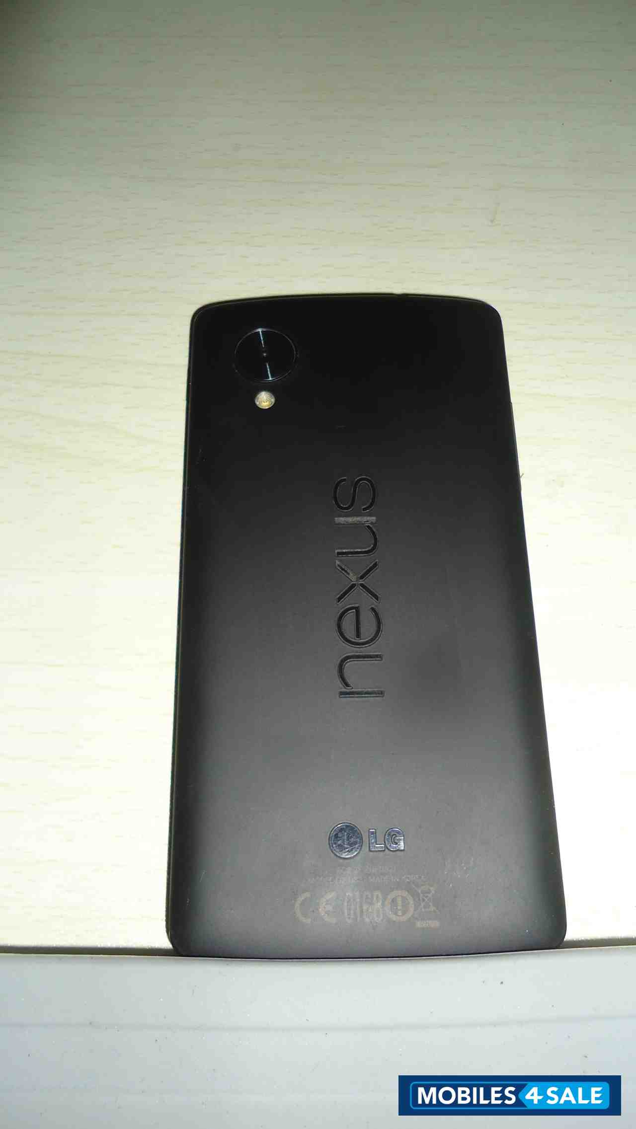 Black Google Nexus 5