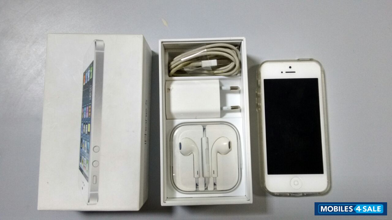 White Apple iPhone 5
