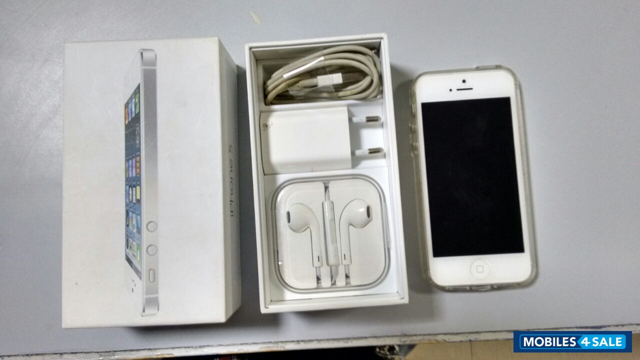White Apple iPhone 5