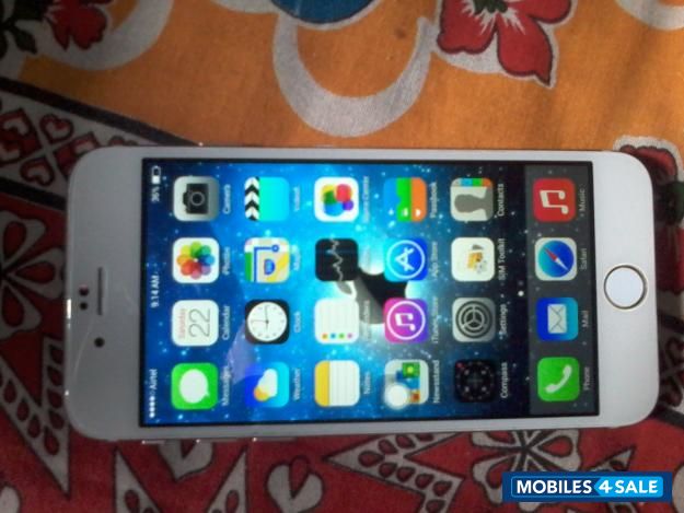 White Apple iPhone 6