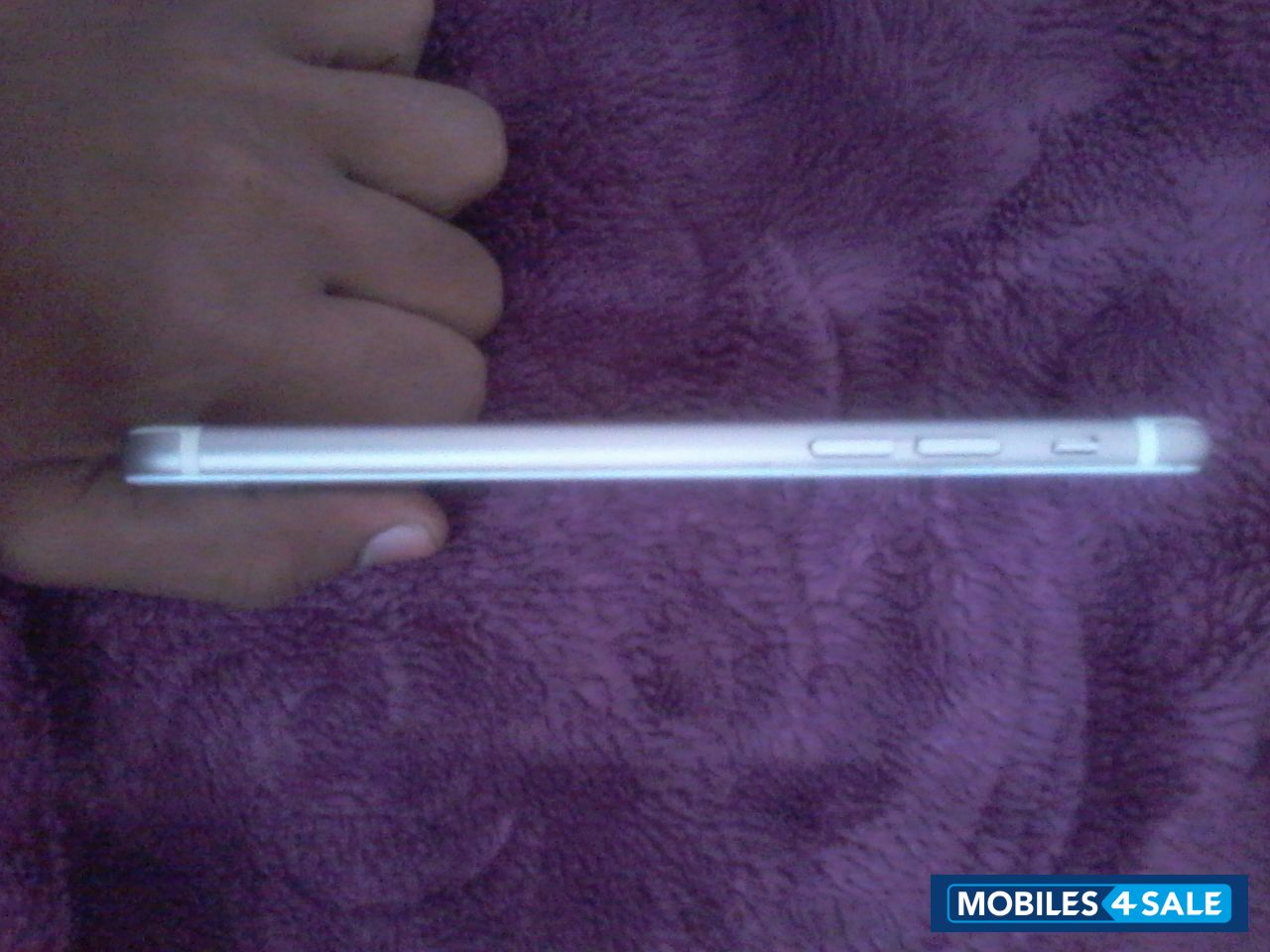 White Apple iPhone 6