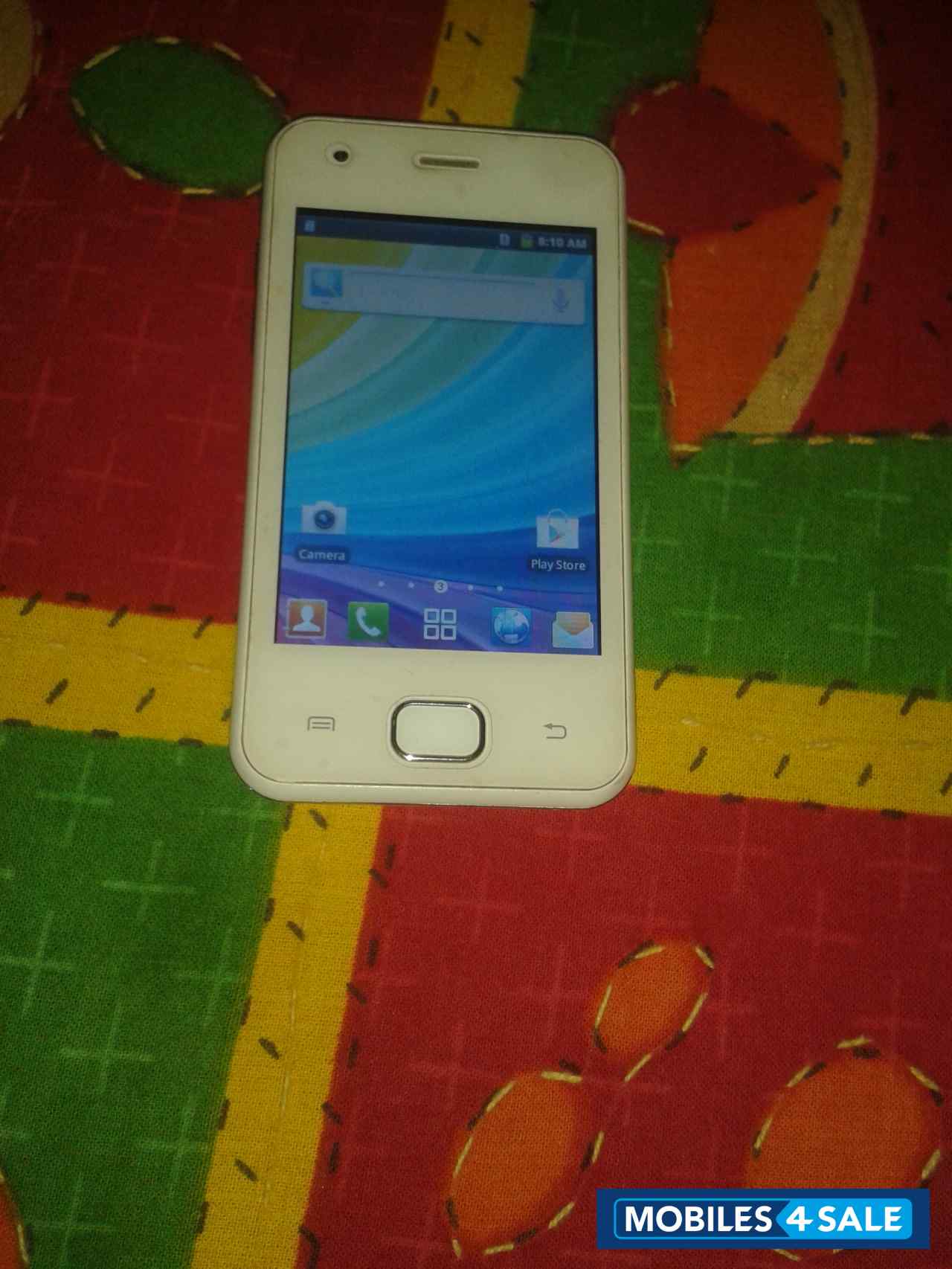 White Karbonn A50