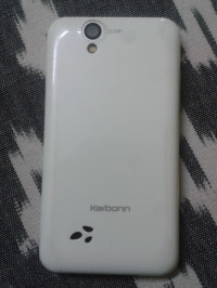 White Karbonn A50