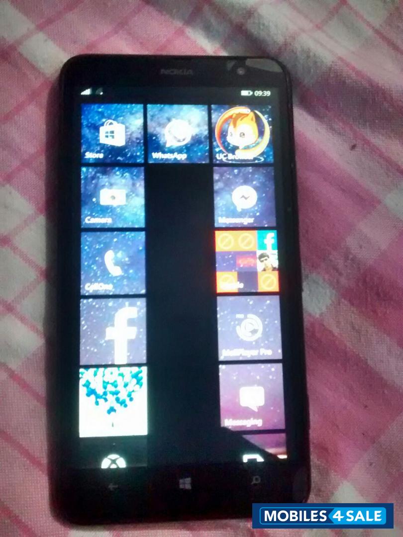 Black Nokia Lumia 1320