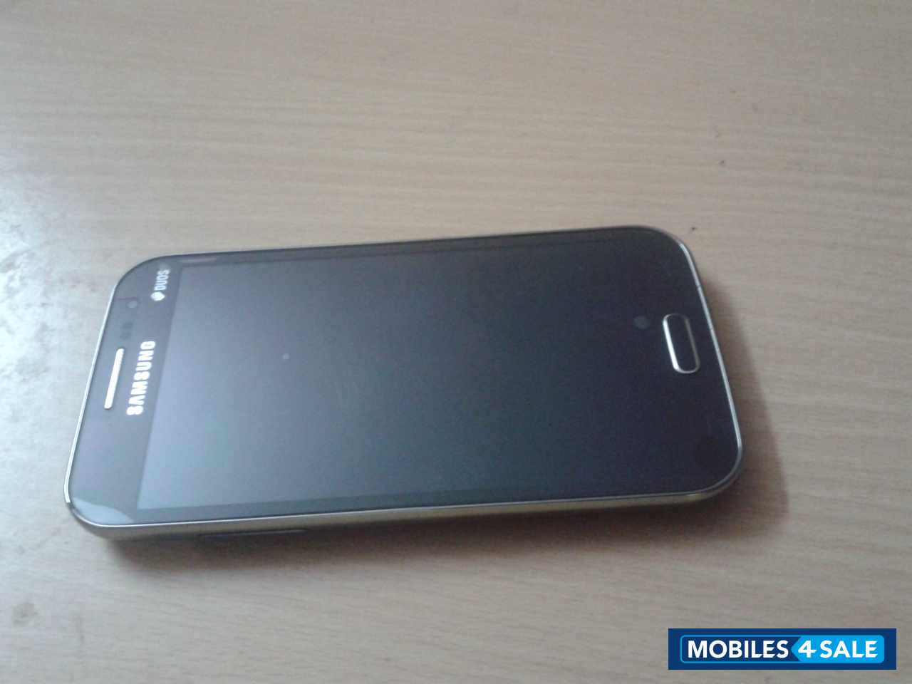 Black And Grey Samsung Galaxy Grand Quarttro
