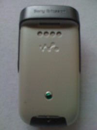 Silver Cream Sony Ericsson W710