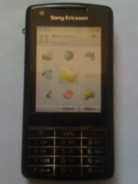 Black Sony Ericsson W960