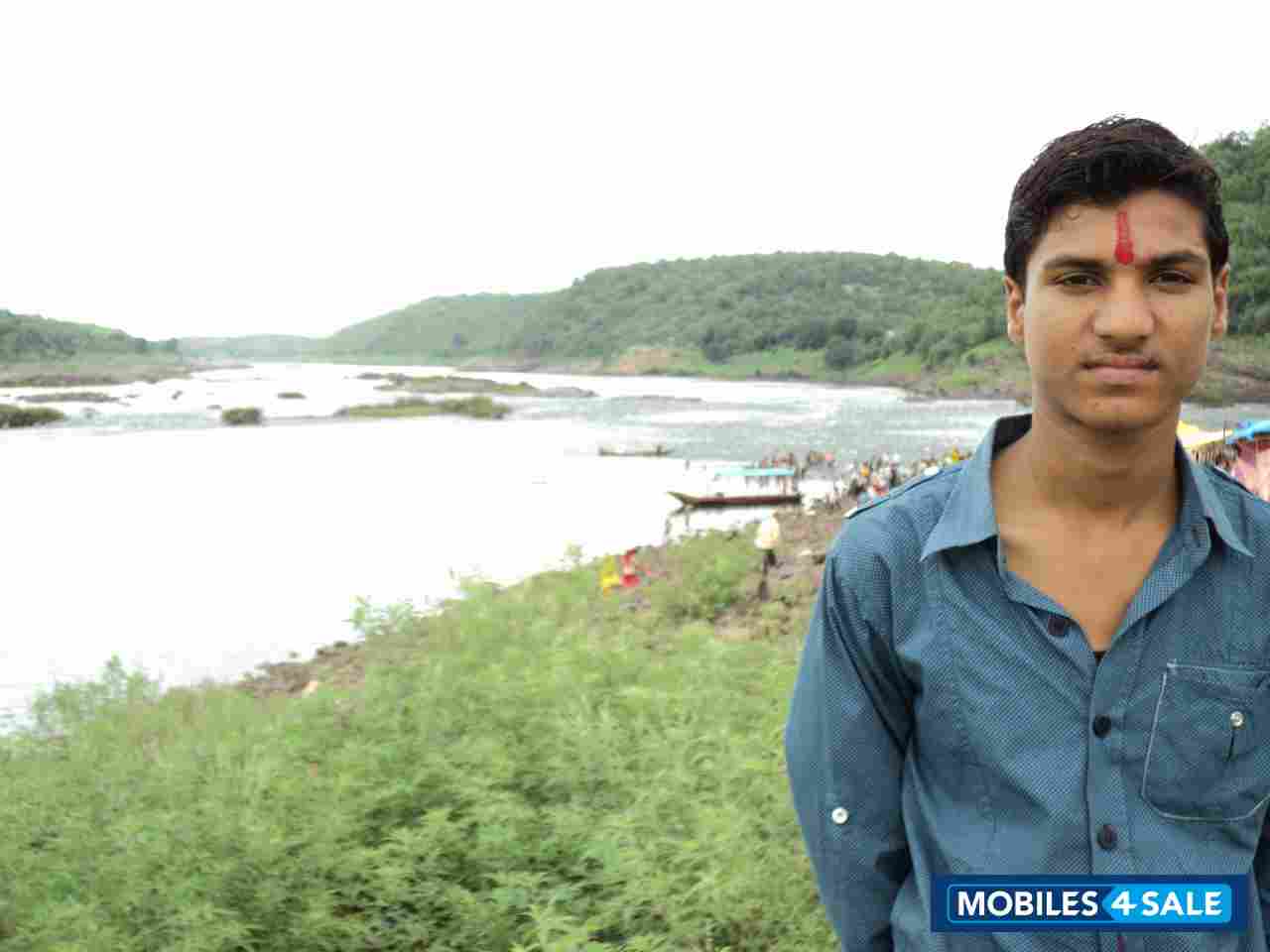 Black Samsung B-series