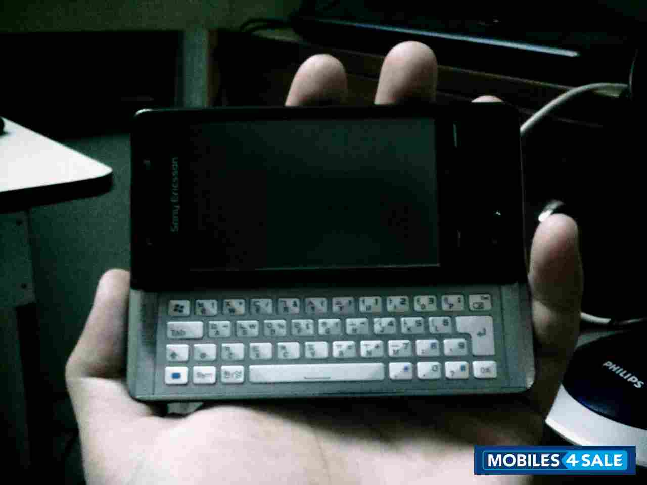 Black Sony Ericsson Xperia X1